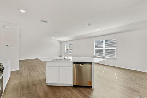 632 Sumpter Banks Cibolo TX 78108