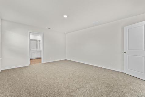 632 Sumpter Banks Cibolo TX 78108
