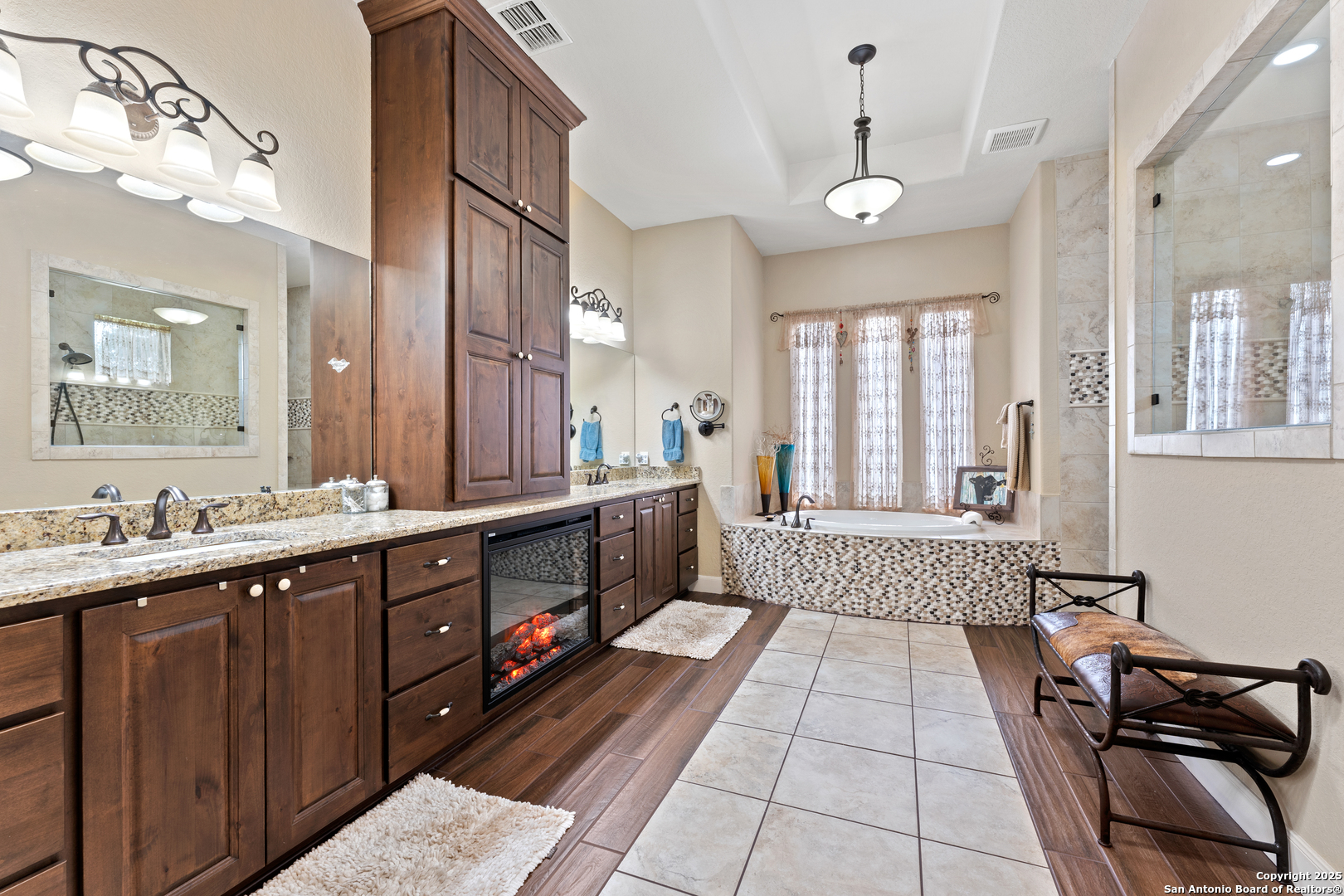 228 Lucky Ridge Bandera TX 78003