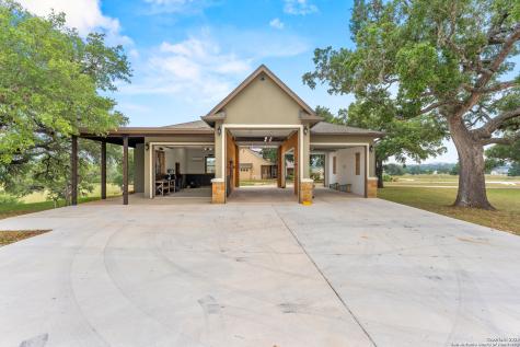 228 Lucky Ridge Bandera TX 78003
