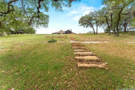 228 Lucky Ridge Bandera TX 78003