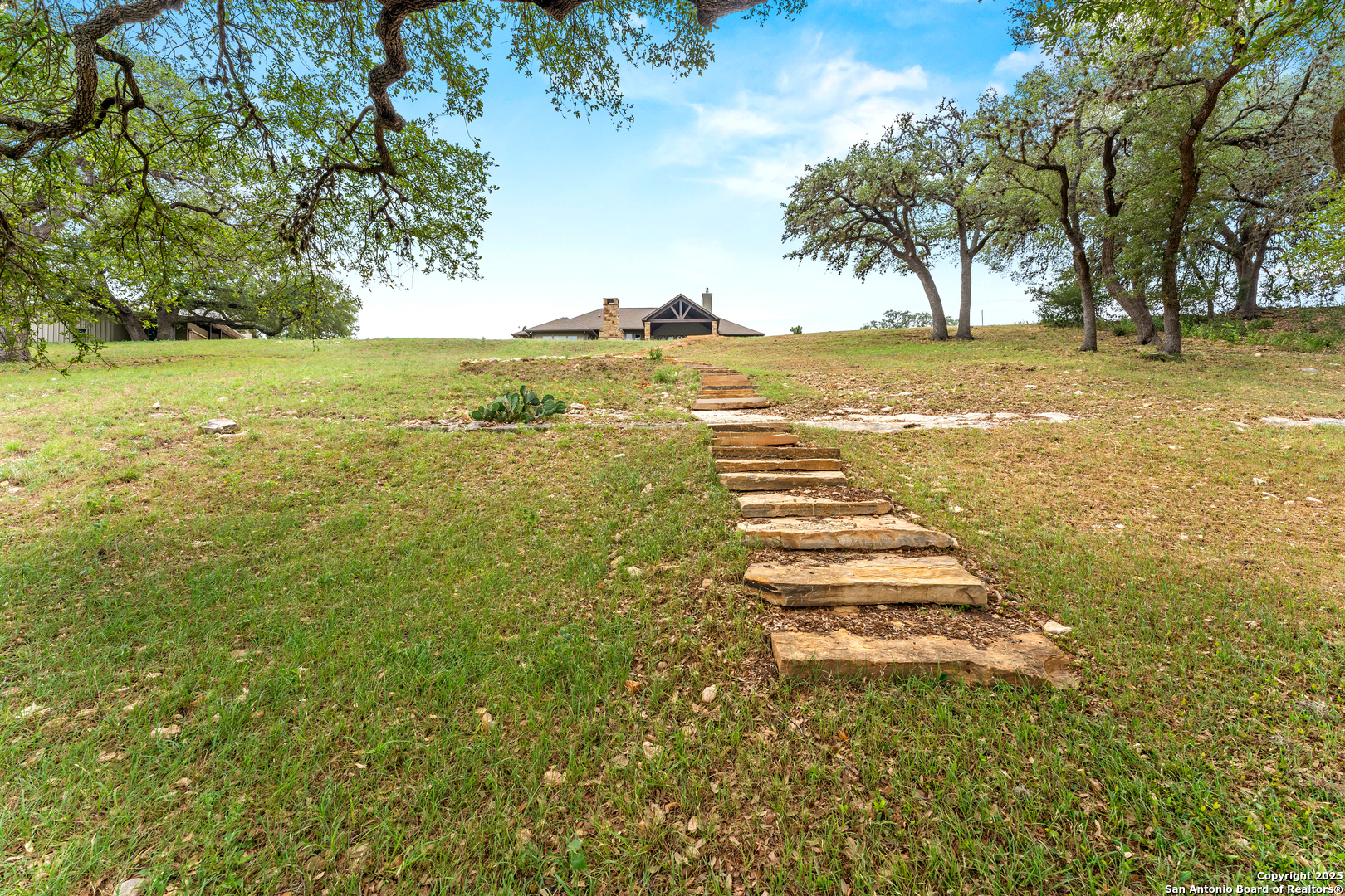 228 Lucky Ridge Bandera TX 78003
