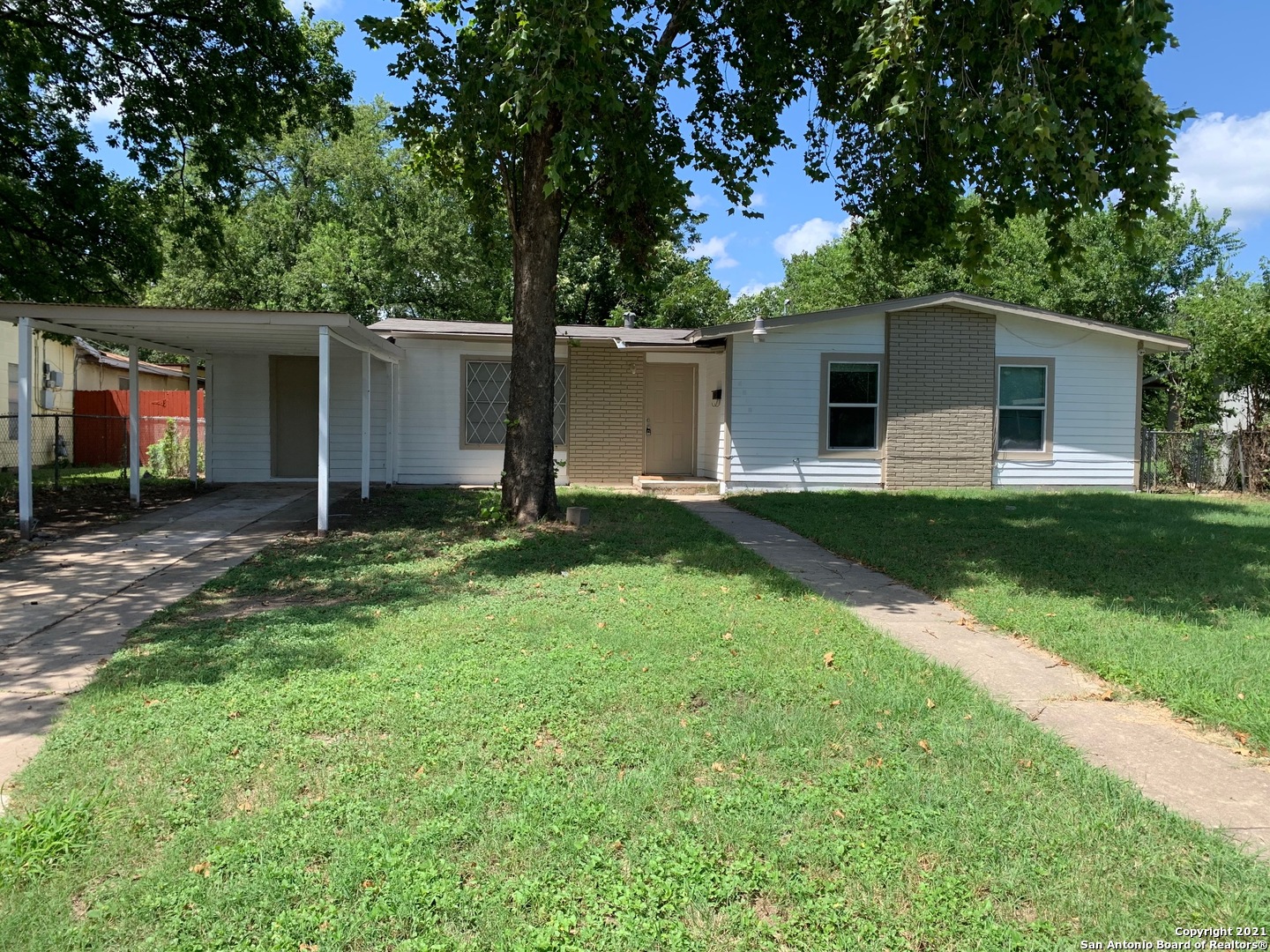 4209 Wild Oak Drive San Antonio TX 78219