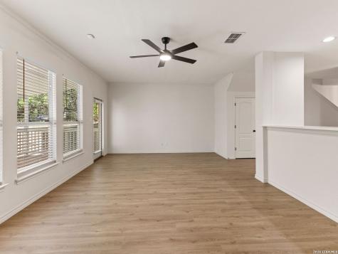 834 Magnolia Mist San Antonio TX 78216