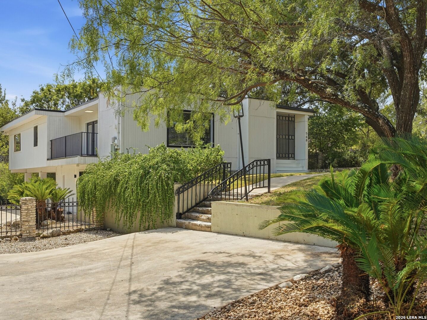 568 W Quill Drive San Antonio TX 78228