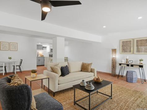 568 W Quill Drive San Antonio TX 78228