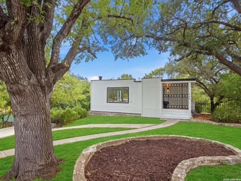 568 W Quill Drive San Antonio TX 78228