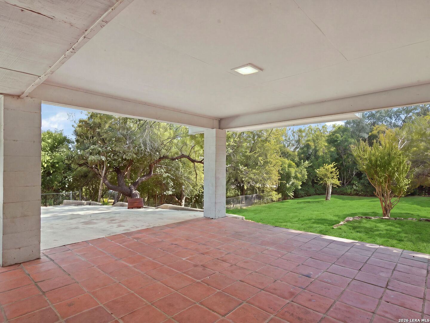 568 W Quill Drive San Antonio TX 78228