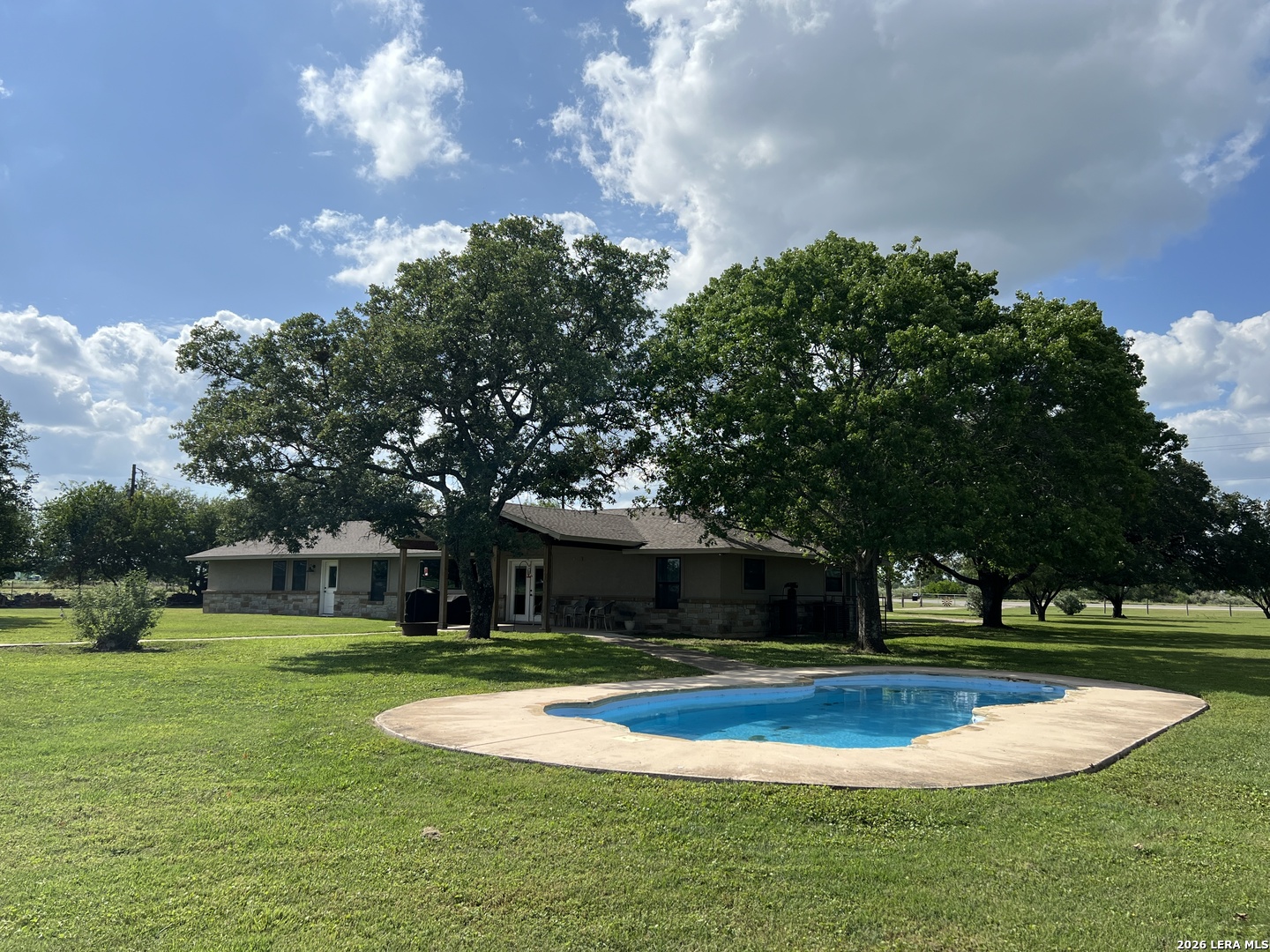1797 W Us Highway 90 East Hondo TX 78861