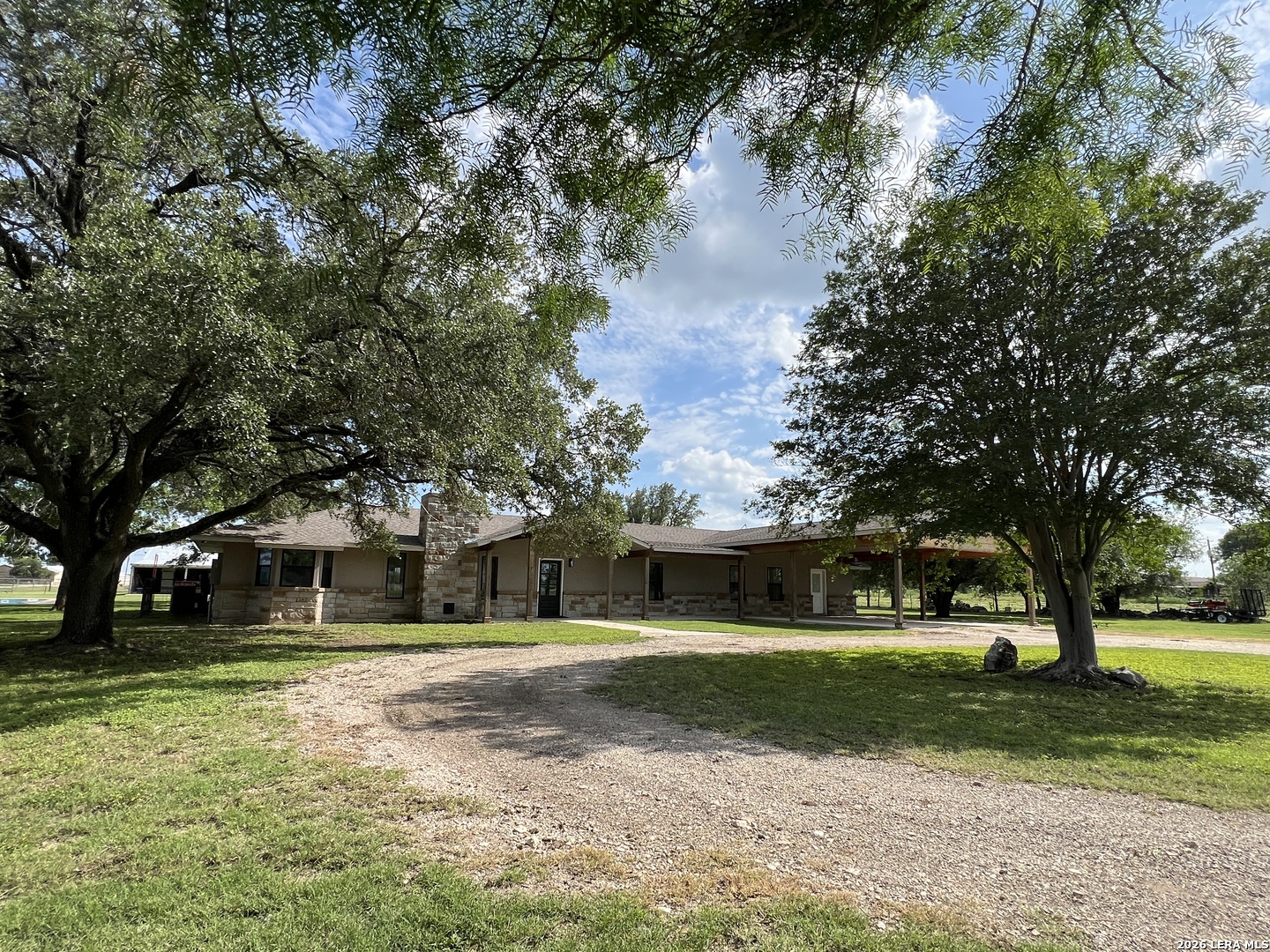 1797 W Us Highway 90 East Hondo TX 78861