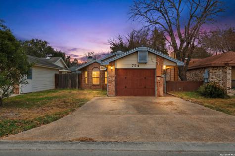 754 Briarbend Drive New Braunfels TX 78130
