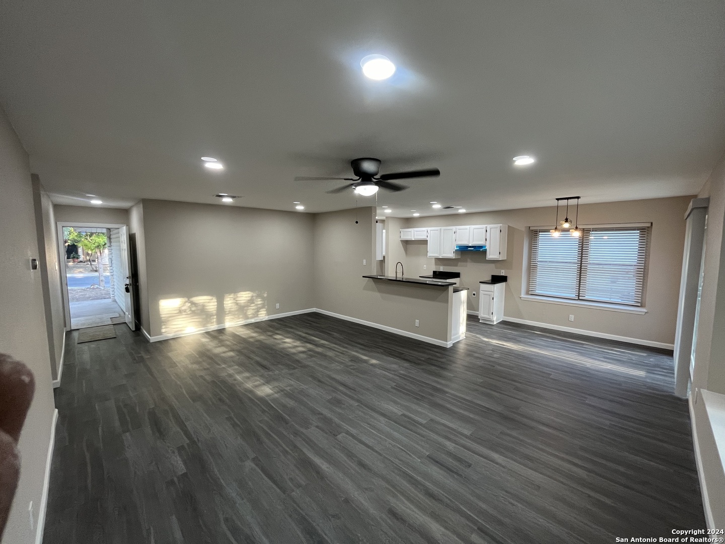 811 Thrasher Drive San Antonio TX 78245