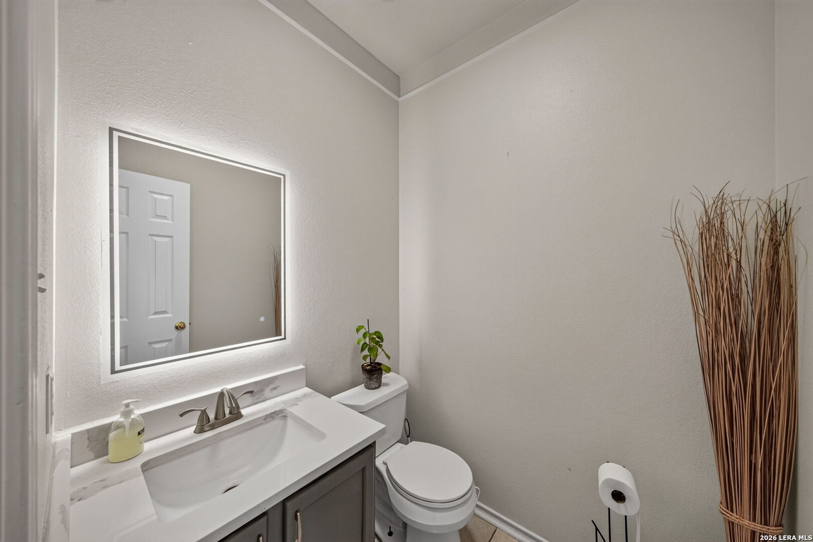 6207 Spring Valley San Antonio TX 78247