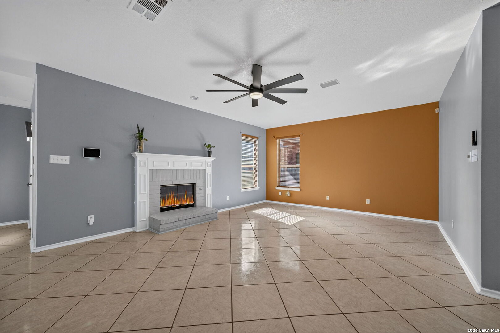 6207 Spring Valley San Antonio TX 78247