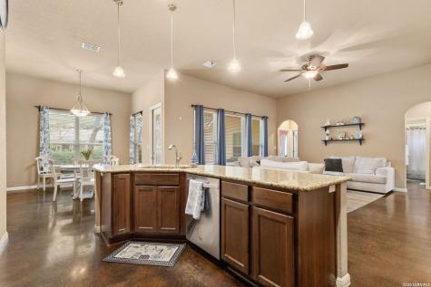 820 Mission Hills New Braunfels TX 78130