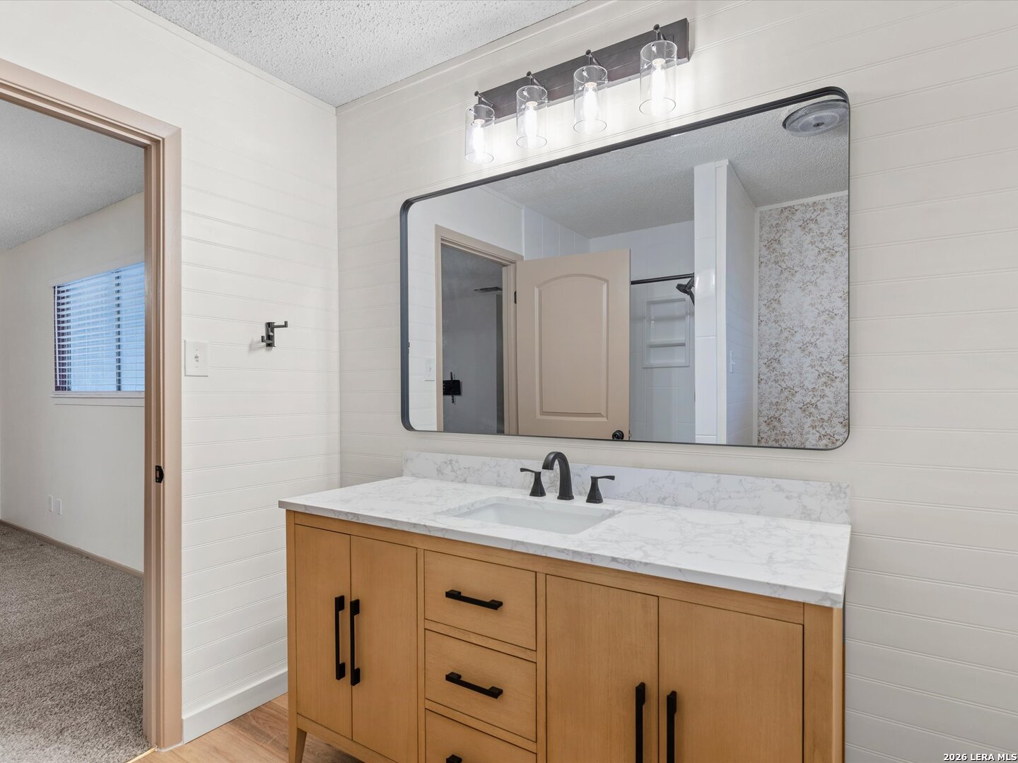 102 Mossridge Universal City TX 78148