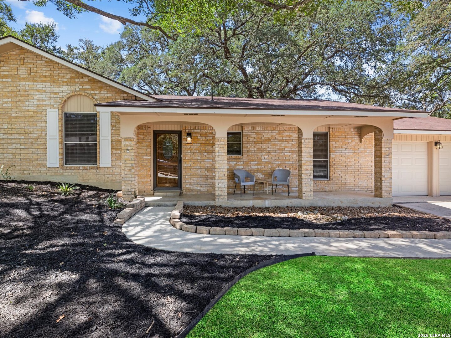 102 Mossridge Universal City TX 78148