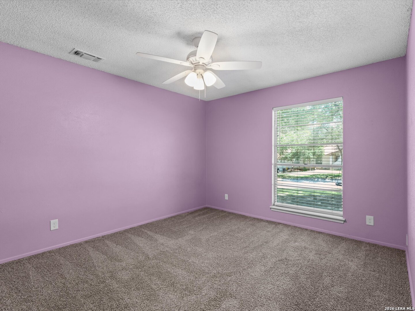 102 Mossridge Universal City TX 78148