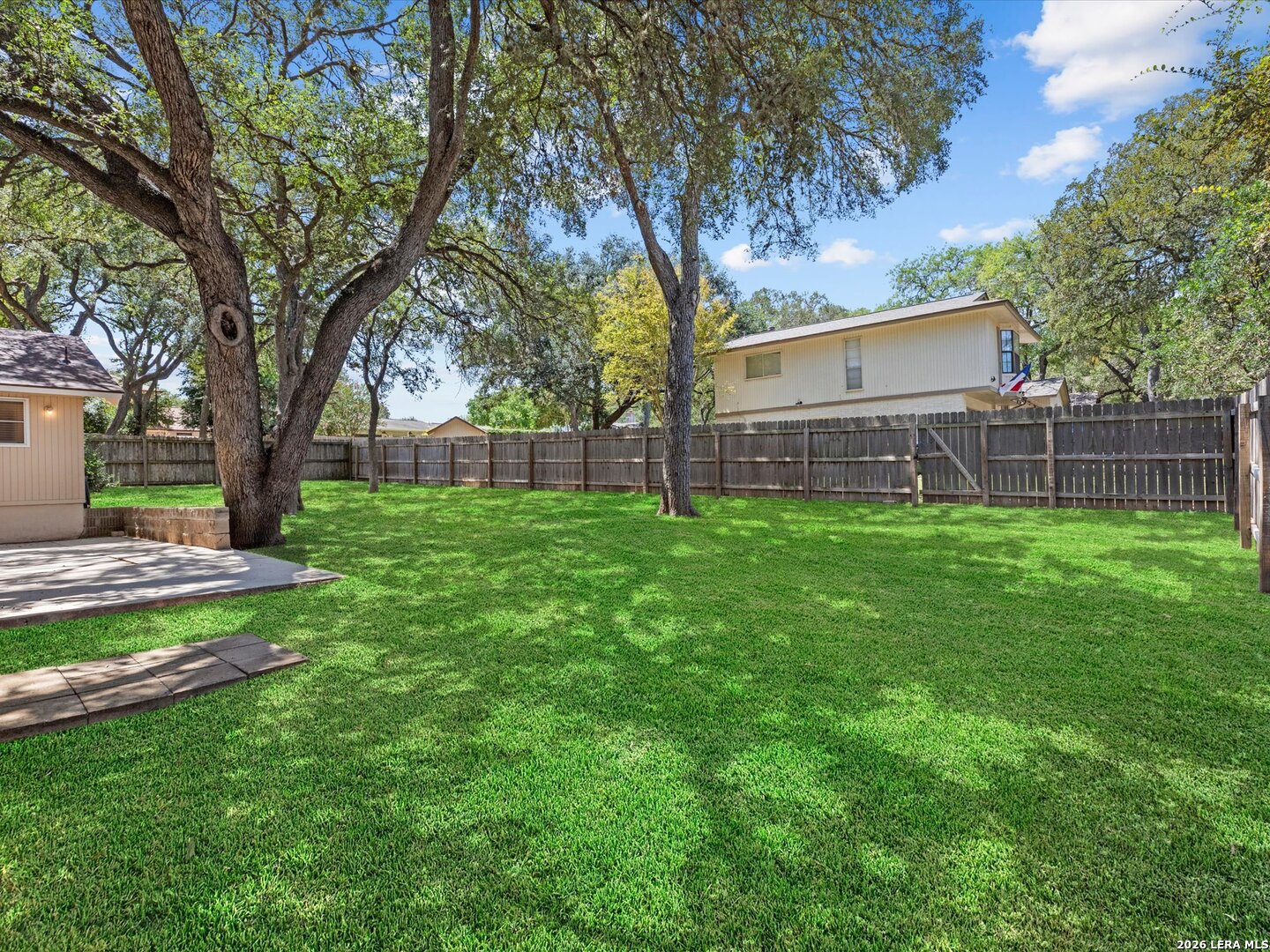 102 Mossridge Universal City TX 78148