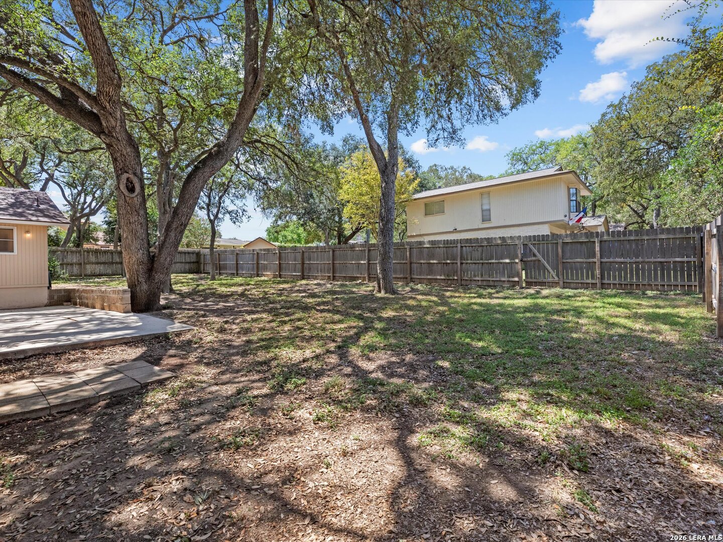 102 Mossridge Universal City TX 78148