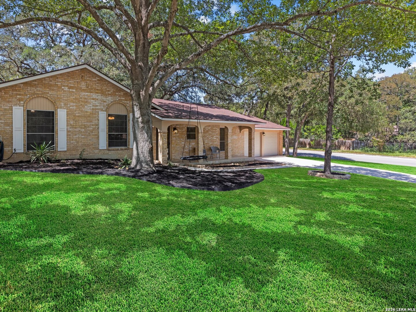 102 Mossridge Universal City TX 78148