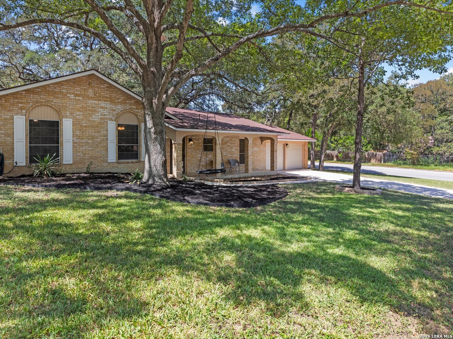102 Mossridge Universal City TX 78148