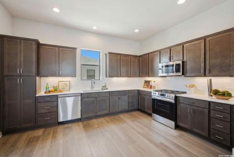 7924 Kennedy Hill San Antonio TX 78235