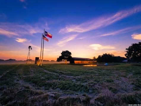 799 County Road 6612 Devine TX 78016