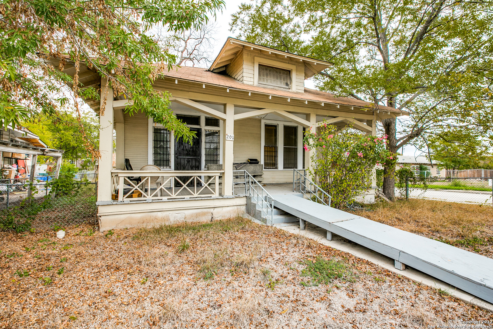 201 University Avenue San Antonio TX 78201