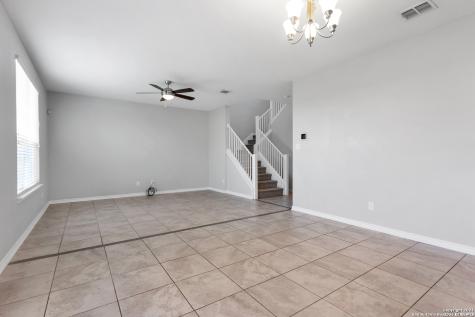 1302 Hummingbird San Antonio TX 78245