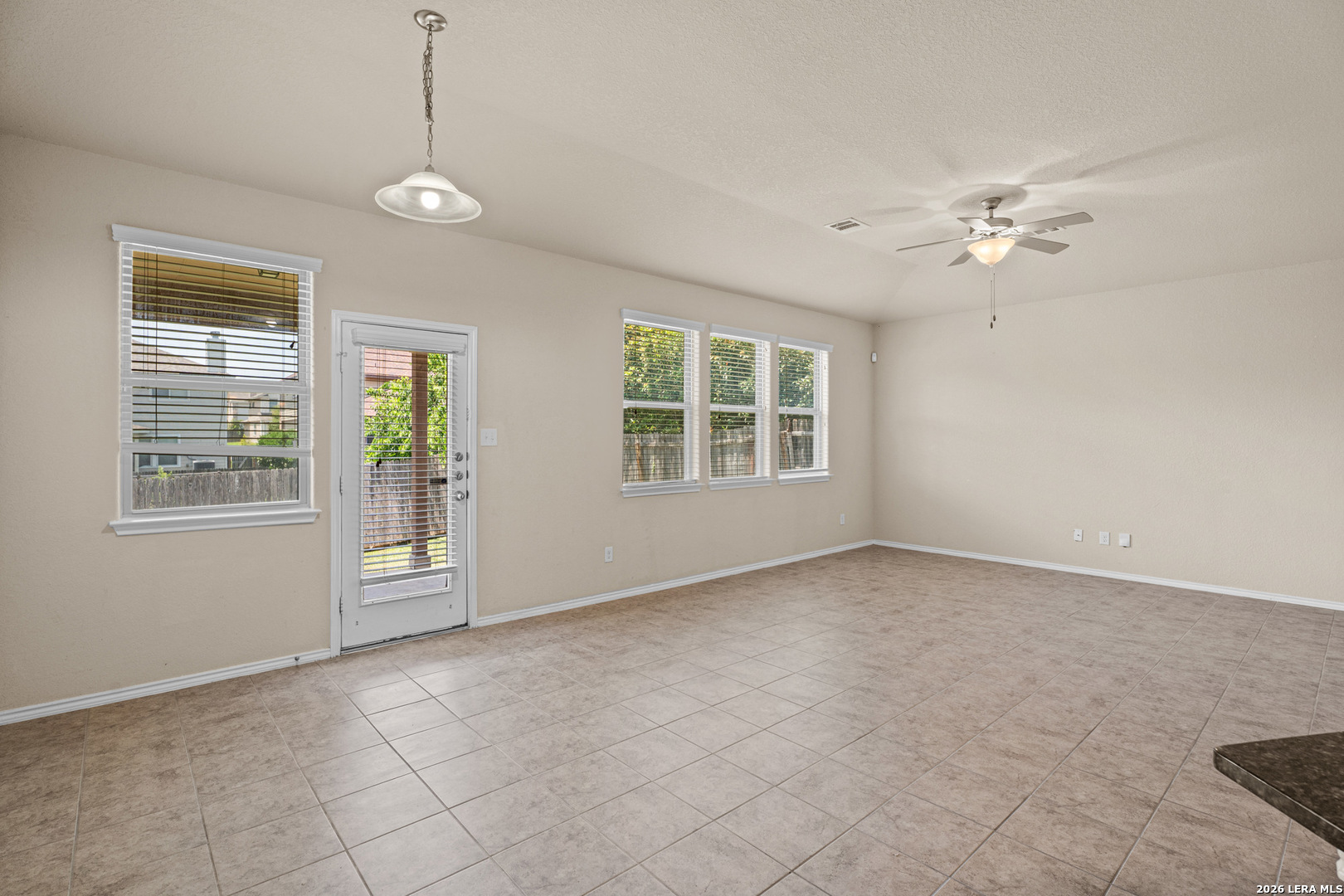 129 Enchanted View Cibolo TX 78108