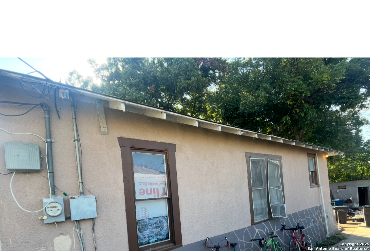 302 Regina San Antonio TX 78223