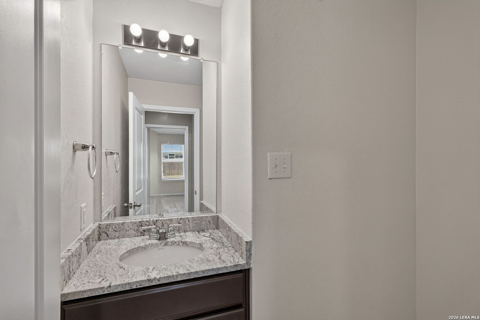 8167 Falcon Meadow Converse TX 78109