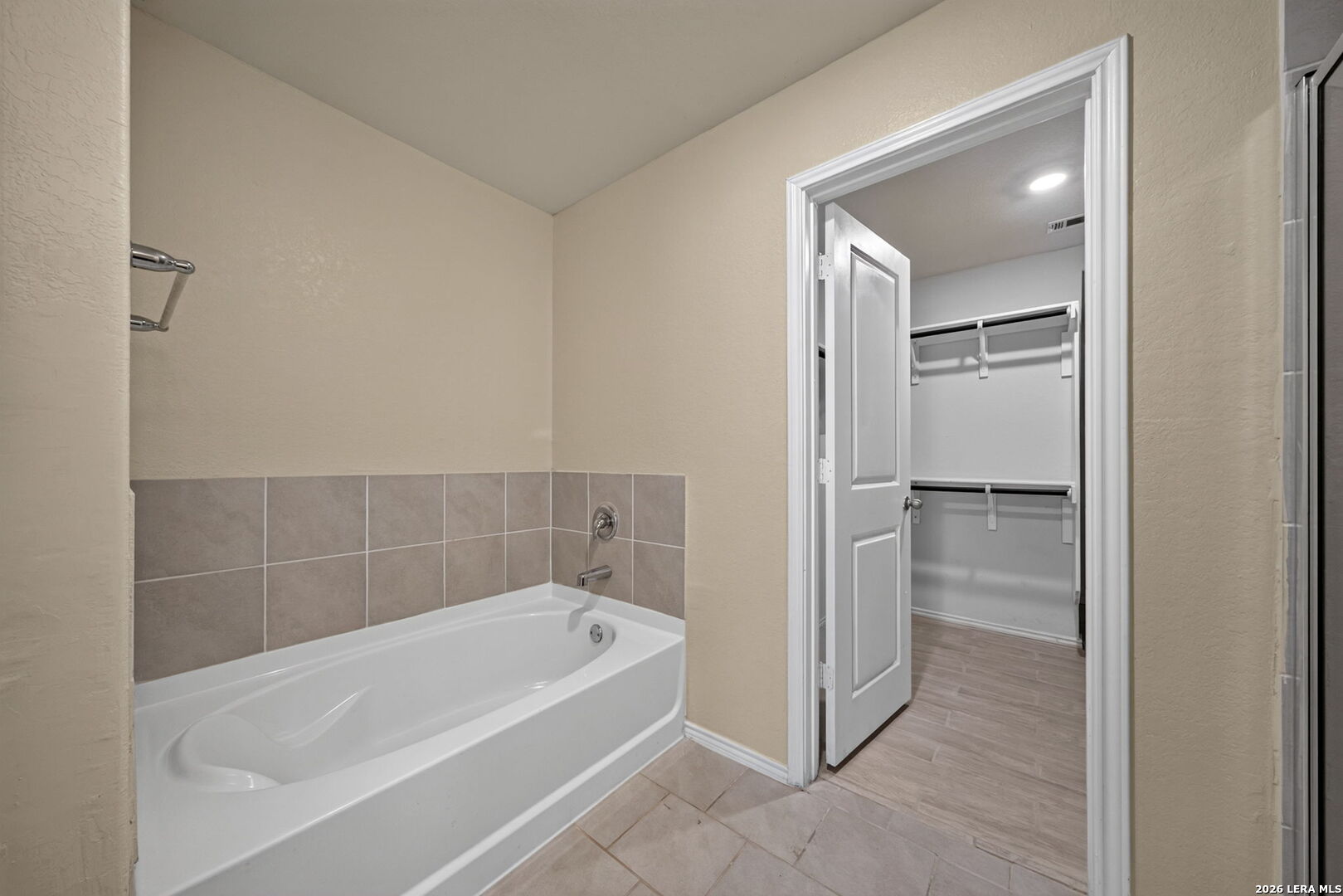 8167 Falcon Meadow Converse TX 78109