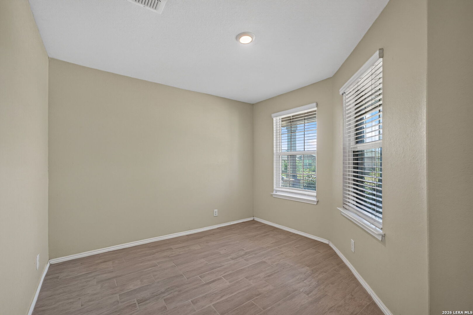 8167 Falcon Meadow Converse TX 78109