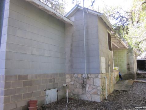 152 Cherokee Trail Lakehills TX 78063