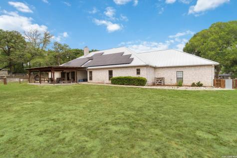233 Twin Oaks Drive La Vernia TX 78121