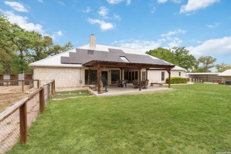 233 Twin Oaks Drive La Vernia TX 78121