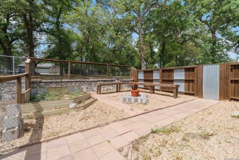 233 Twin Oaks Drive La Vernia TX 78121
