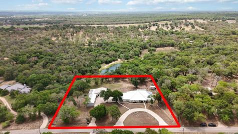 233 Twin Oaks Drive La Vernia TX 78121