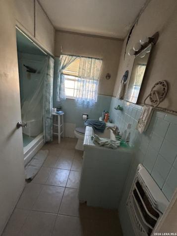 2518 Ww White San Antonio TX 78222