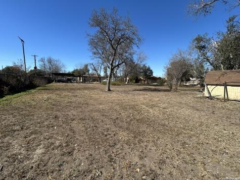2518 Ww White San Antonio TX 78222