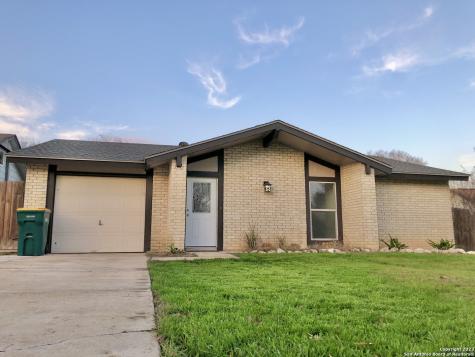 8135 Dry Canyon Trail Live Oak TX 78233