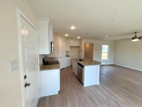 310 W Evergreen Street #108 San Antonio TX 78212