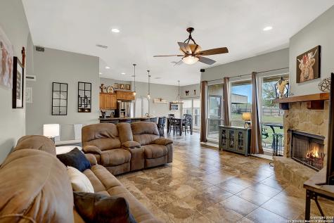221 S Monkhouse Street Poth TX 78147
