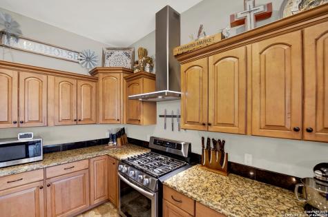 221 S Monkhouse Street Poth TX 78147