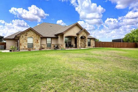 221 S Monkhouse Street Poth TX 78147