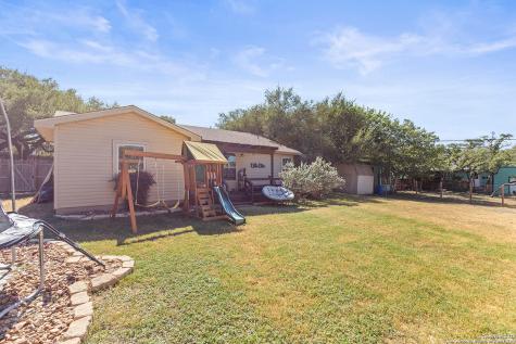 204 Lake Park Canyon Lake TX 78133