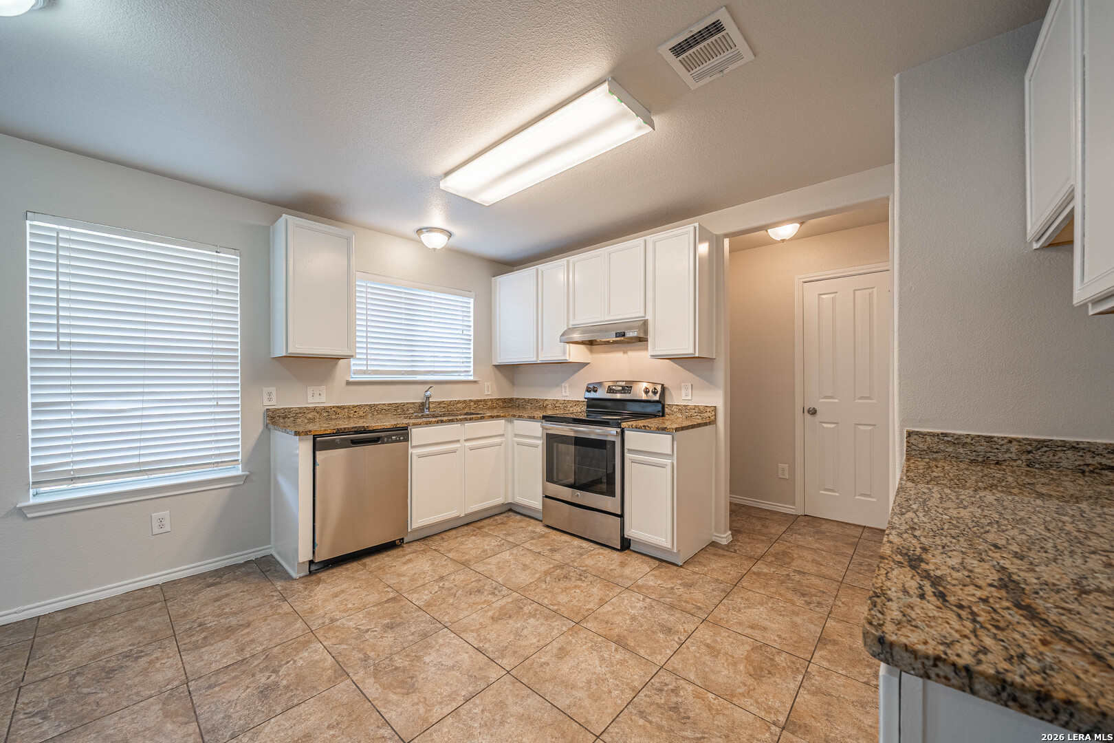 5018 Fountain Hill San Antonio TX 78244
