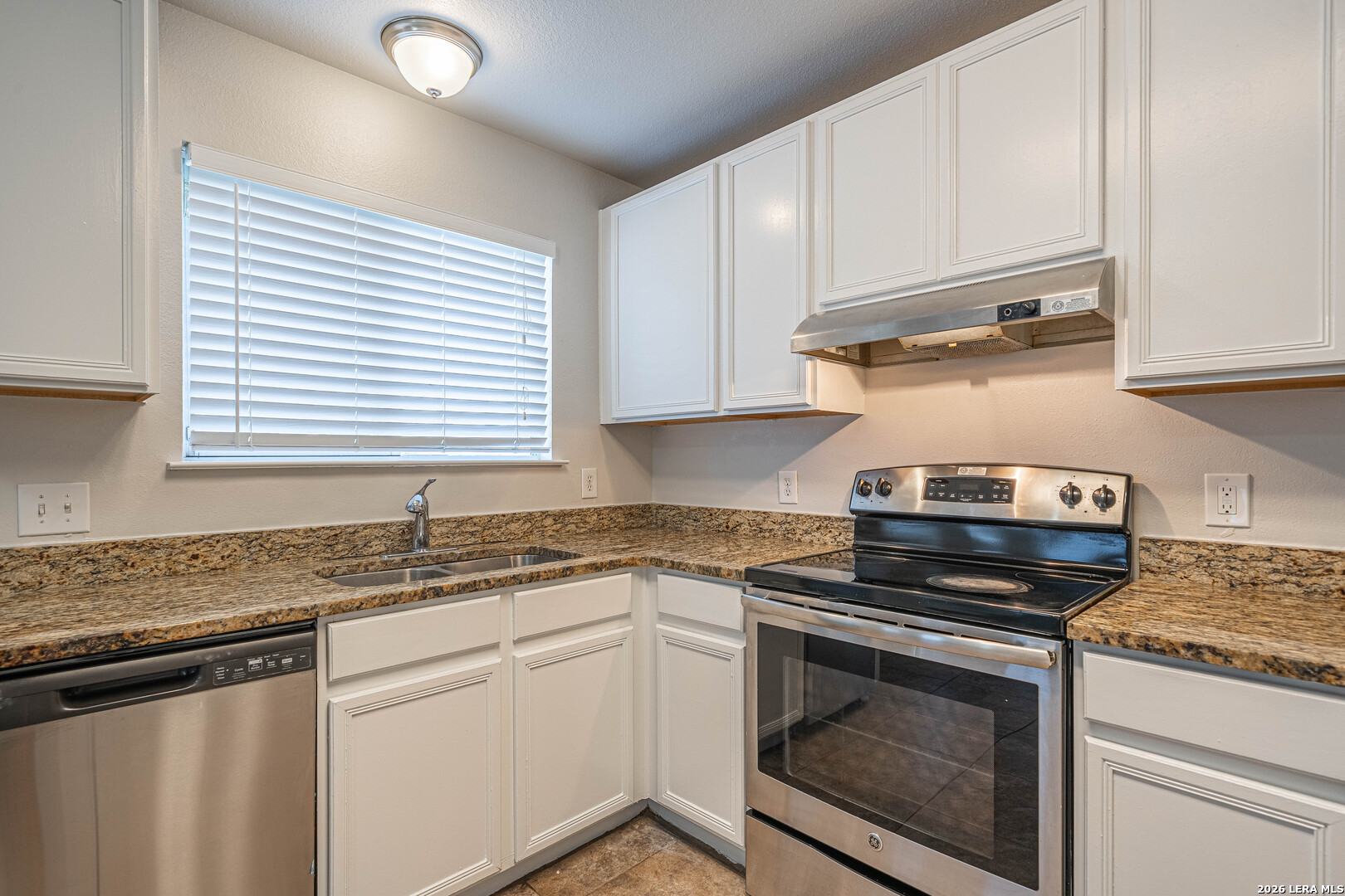 5018 Fountain Hill San Antonio TX 78244